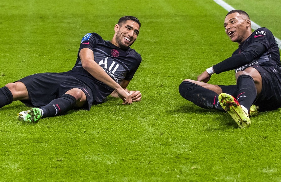 أشرف حكيمي: وصفوني بــ"اللقيط" !