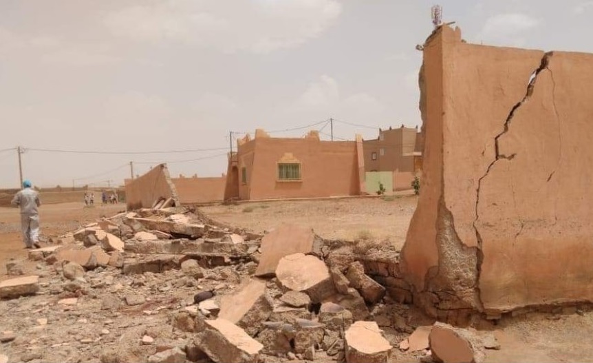  الأسوار المتداعية تقتل البراءة في المغرب 