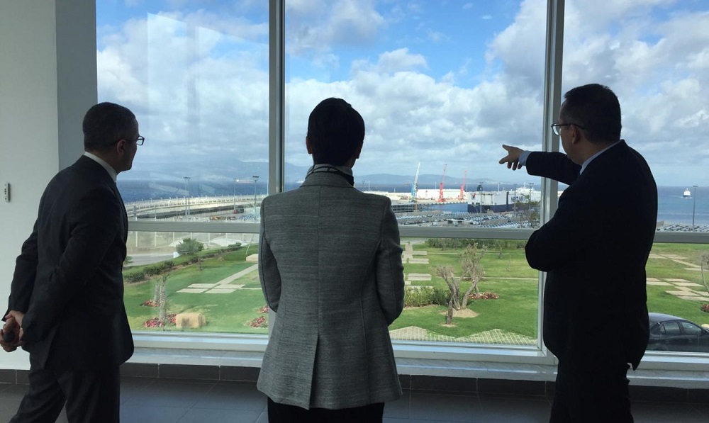 ميناء طنجة المتوسط يواصل النجاح.. الجالية تنتظر !