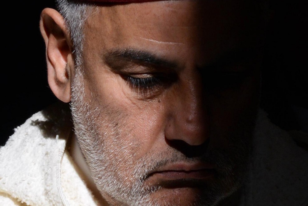 استقالة بنكيران.. عندما ترفع السقف فيهوي فوق رأسك !