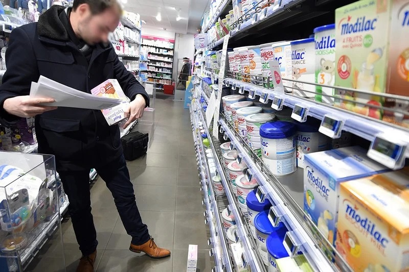  الزيادة تصل أسعار حليب الأطفال.. صيادلة يوضحون 