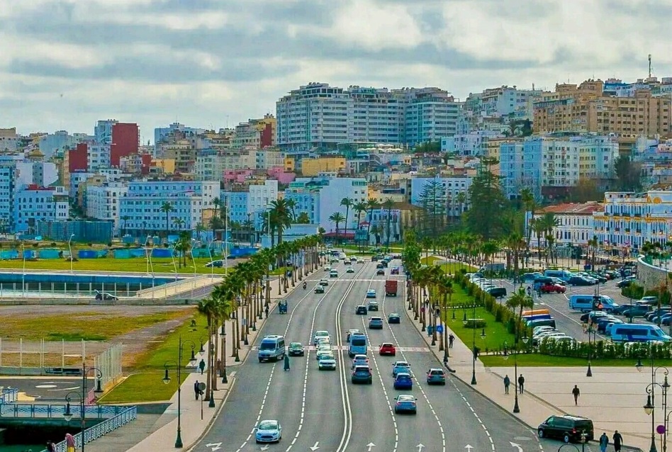 لجنة الاستثمار بجهة طنجة تصادق على 206 مشروعا بقيمة 800 مليار سنتيم