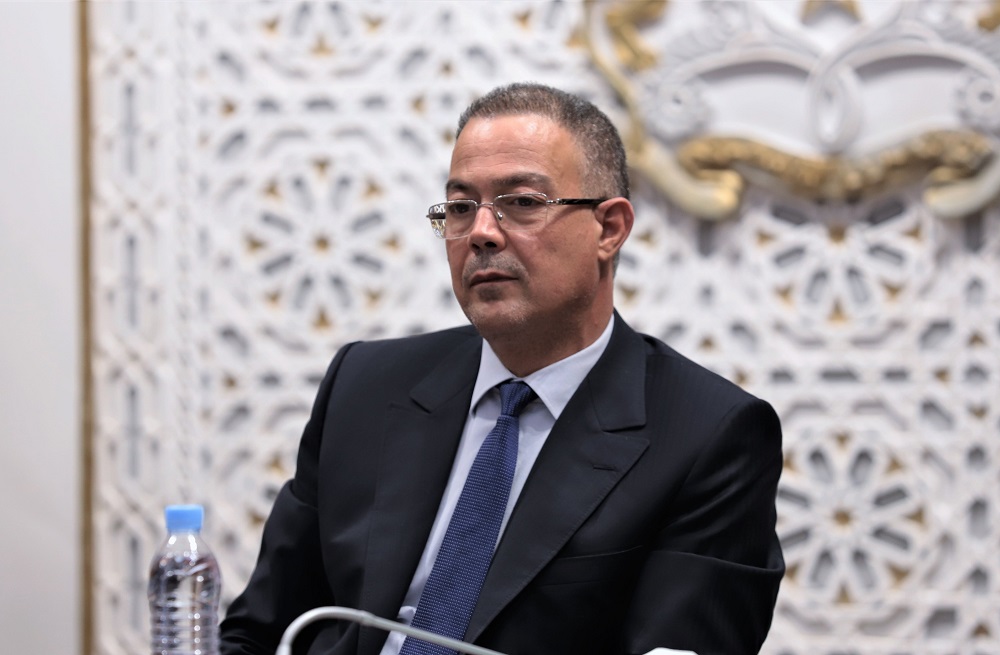 لقجع يتوعد: مداخيل "روتيني اليومي" ستخضع للضريبة