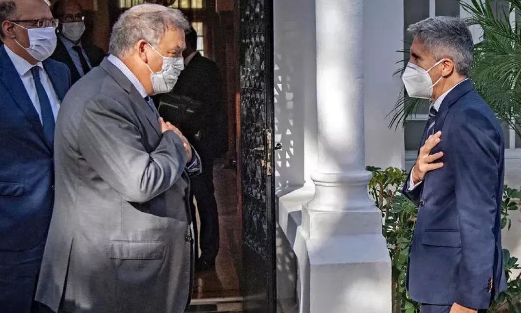 وزير الداخلية الإسباني يصل الرباط للقاء لفتيت