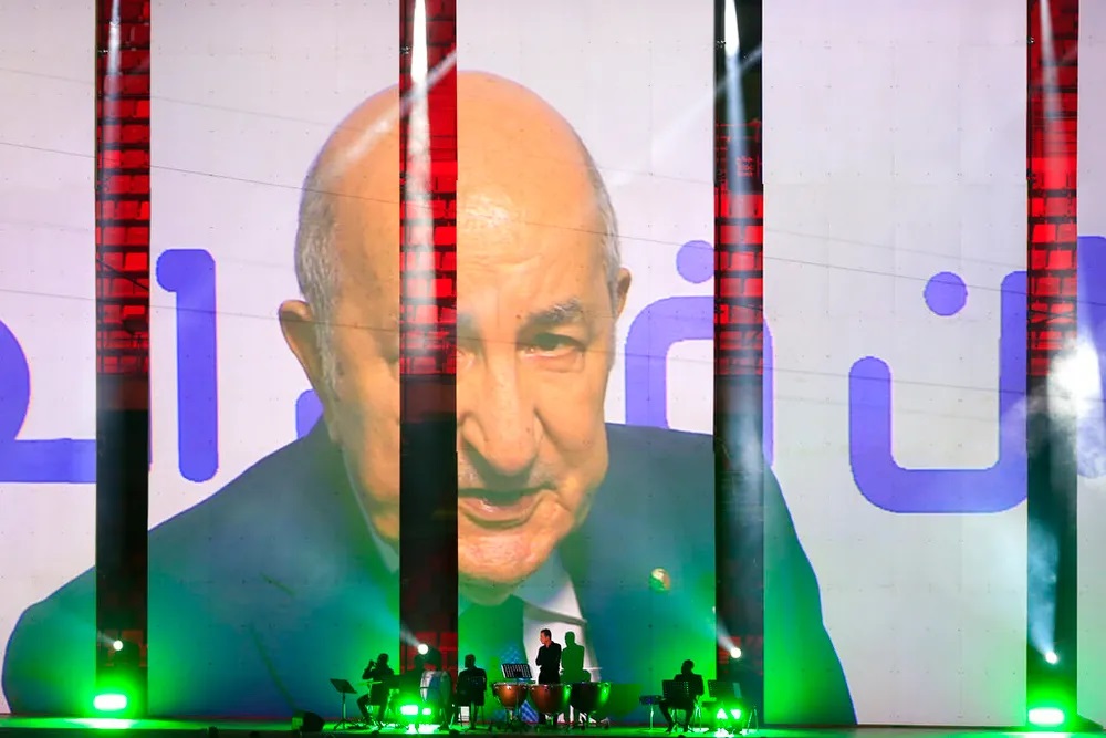 الرئيس الجزائري والإنجاز التاريخي لأسود الأطلس!