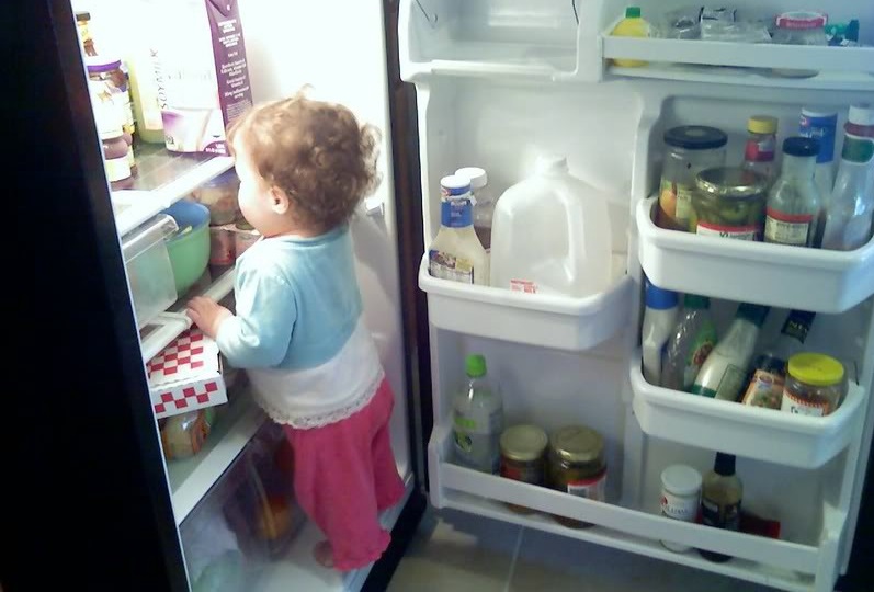 2 مليون سنتيم غرامة في حق شخص وضع ابنه في الثلاجة!