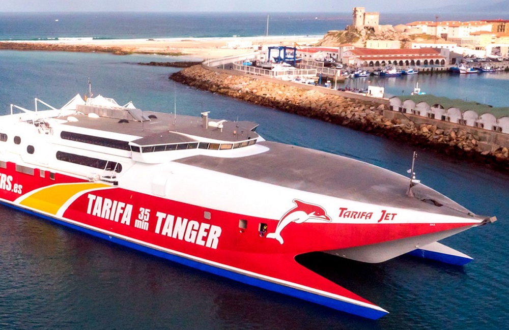 تعليق الرحلات بين ميناء طريفة وطنجة إلى غاية الخميس