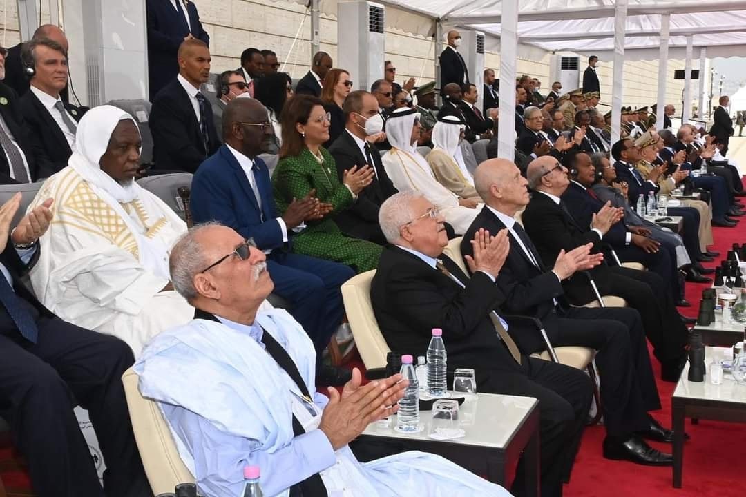 عباس وهنية يجاوران زعيم البوليساريو بالجزائر