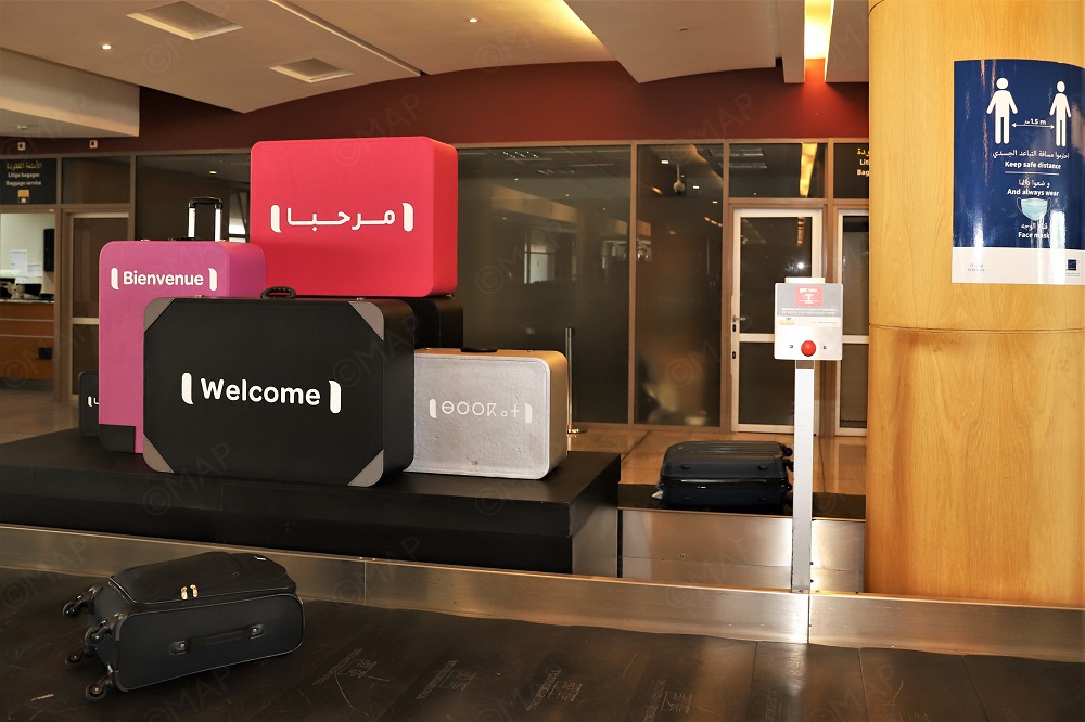 مكتب المطارات يوضح بخصوص تأخر وصول أمتعة المسافرين