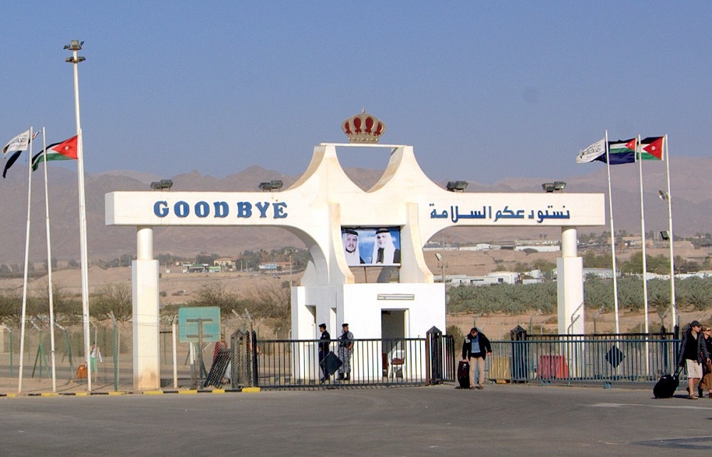 برلماني أوروبي: فتح معبر الملك حسين خطوة هامة نحو السلام