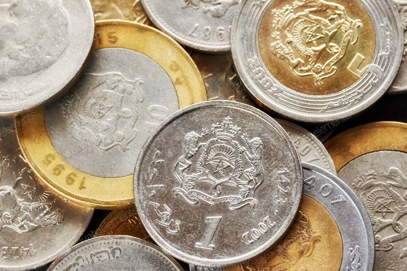 الدرهم يواصل استقراره مقابل الدولار وينخفض مقابل الأورو