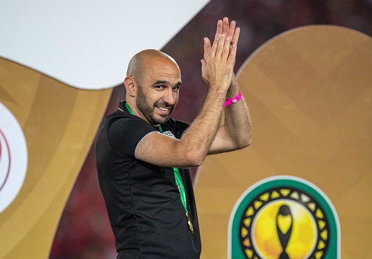 الركراكي: الحرارة ستلعب دوراً مهما في مبارياتنا بكأس إفريقيا