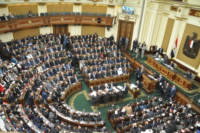 تعديل وزاري في مصر يشمل 13 حقيبة وزارية