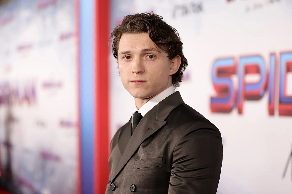 بطل سلسلة "سبايدرمان" يعلن اعتزاله مواقع التواصل