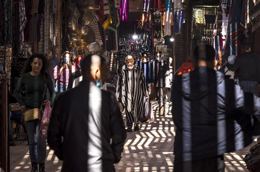 بسبب كوفيد وارتفاع الأسعار.. مستوى معيشة الأسر المغربية يتراجع بـ2.2%