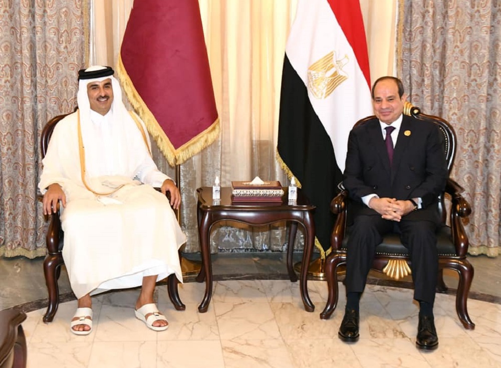 السيسي قبل القمة العربية: يجب وقف التعامل مع التنظيمات والميليشيات الإرهابية