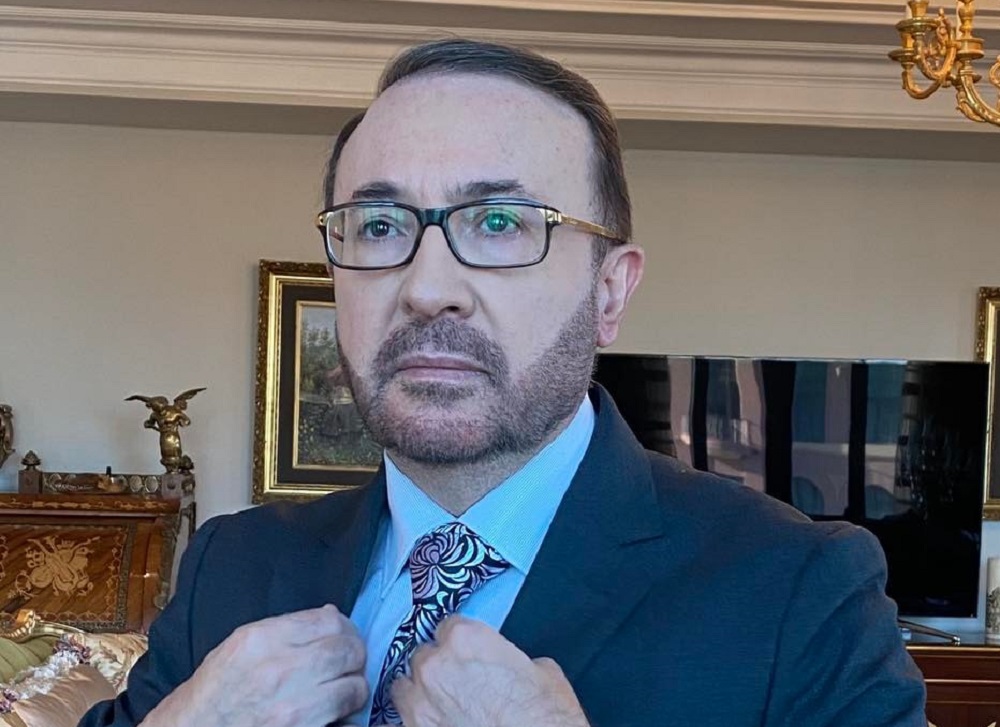 فيصل القاسم يصيح: عاش الملك وليسقط الرئيس!