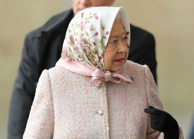  الملك عن وفاة ملكة بريطانيا: المغرب فقد صديقة عظيمة ومتميزة 