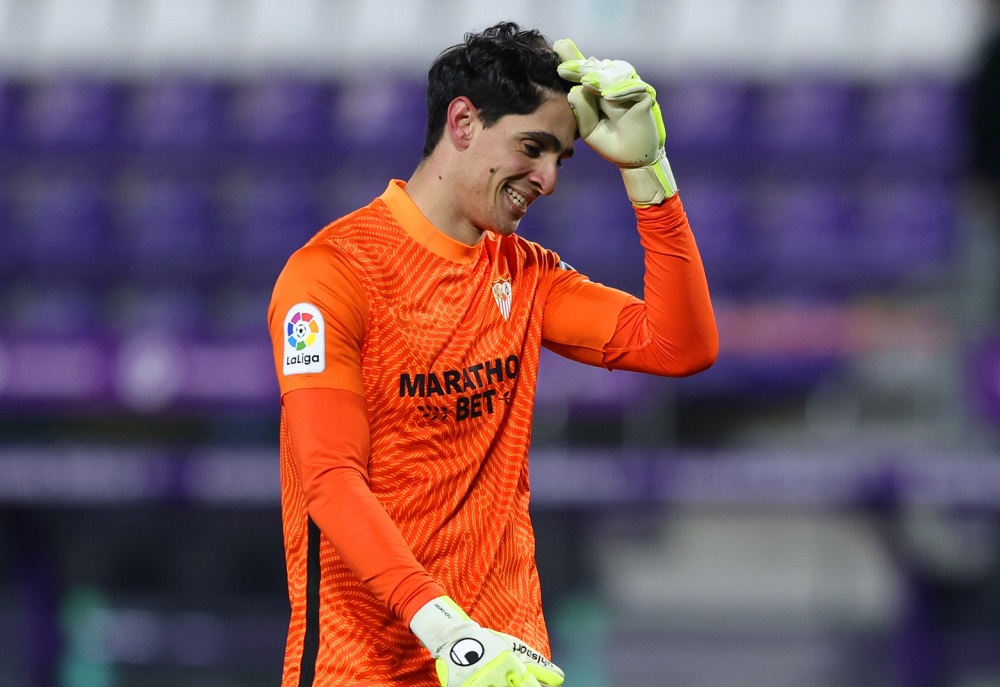 بونو رسميا من جديد بفريق إشبيلية