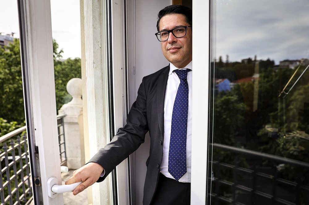 في أول زيارة له.. نائب رئيس البنك الأوروبي للاستثمار يحل بالمغرب