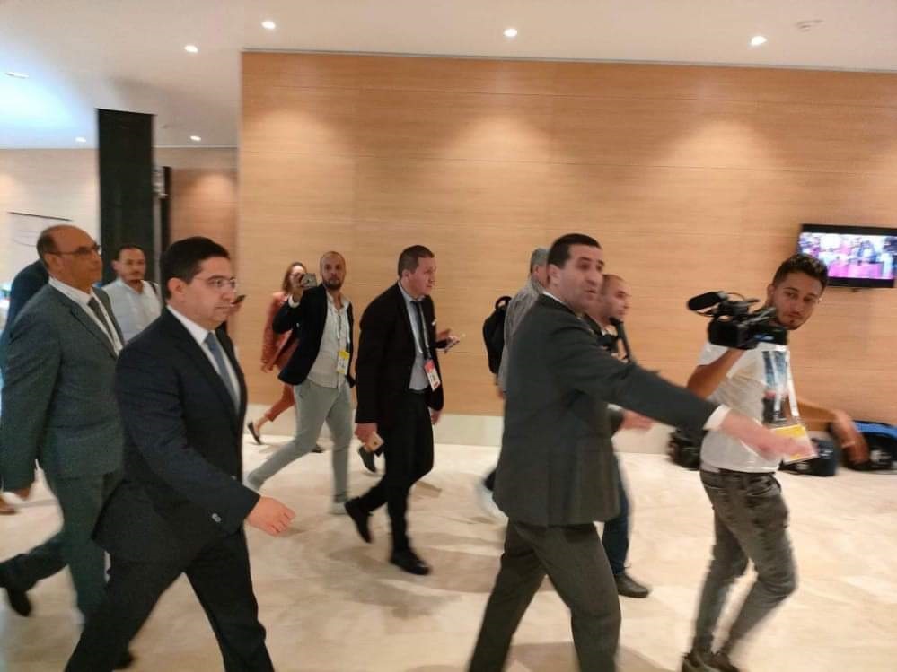 بوريطة: الملك سيغيب عن القمة لأسباب إقليمية وتوضيحات الجزائر بخصوص بتر الخريطة "غير مقنعة"