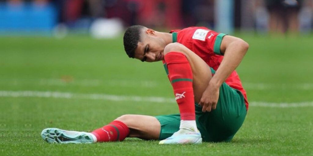 الإصابة تجبر حكيمي على مغادرة تداريب المنتخب قبل مباراة كندا