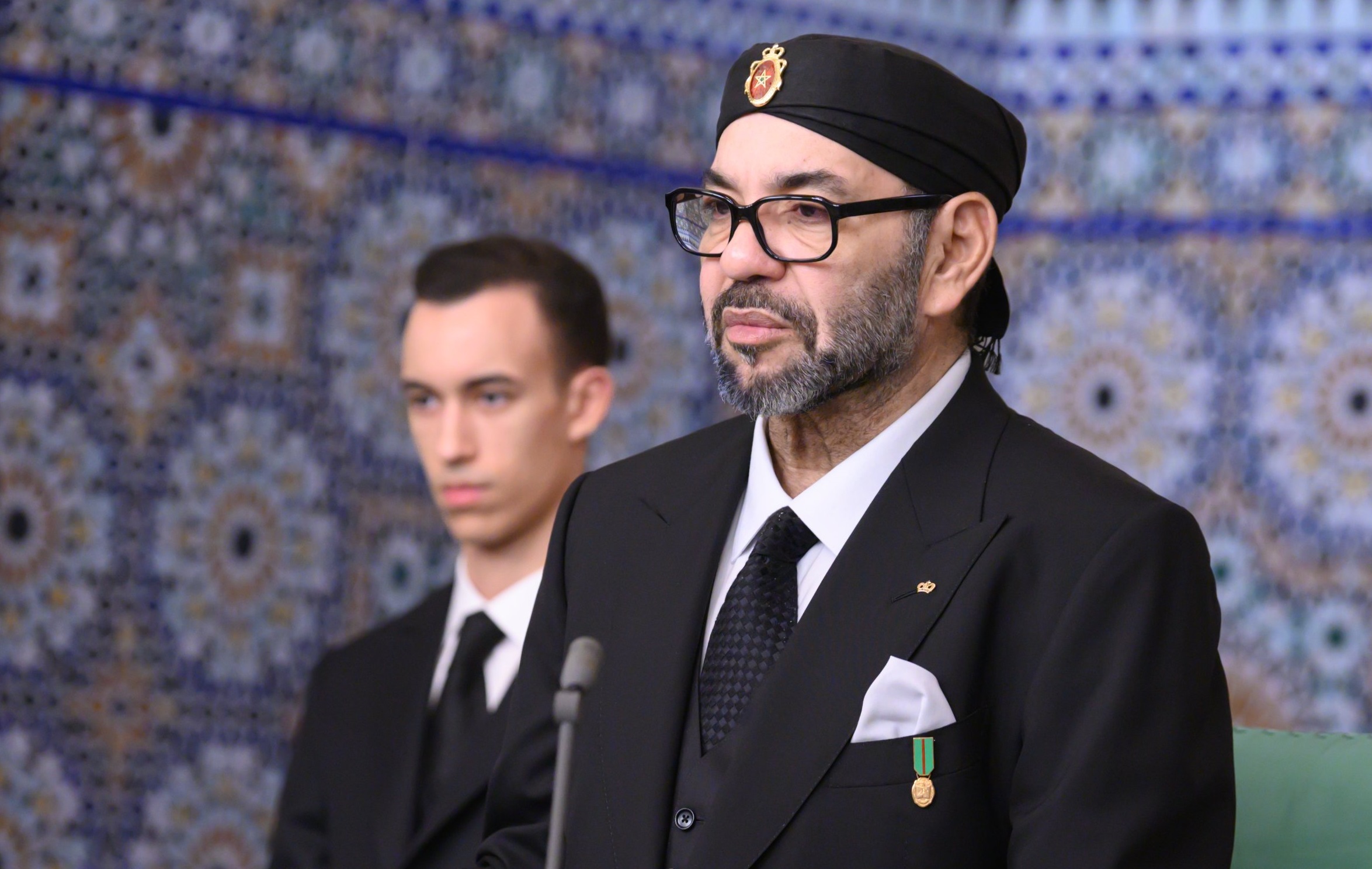 الملك يدعو القطاع الخاص إلى الاستثمار بالأقاليم الجنوبية