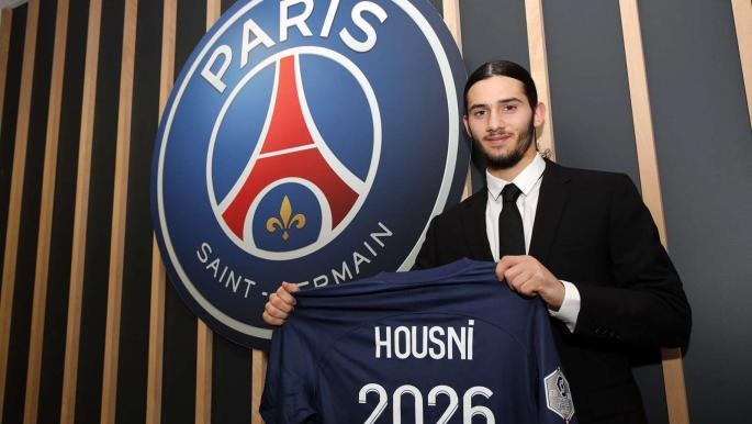 المغربي إلياس حسني يوقع أول عقد احترافي مع باريس سان جيرمان