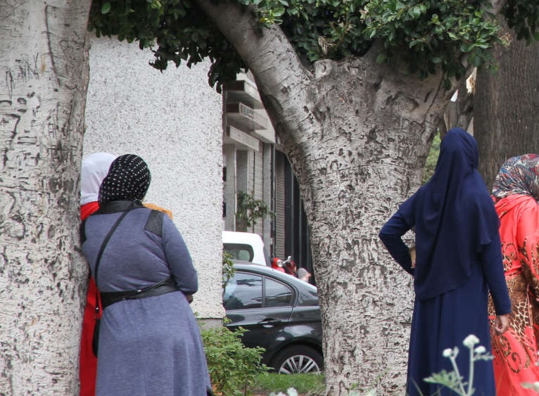 المرأة المغربية تقضي 6 أضعاف الوقت الذي يقضيه الرجل بالأعمال المنزلية