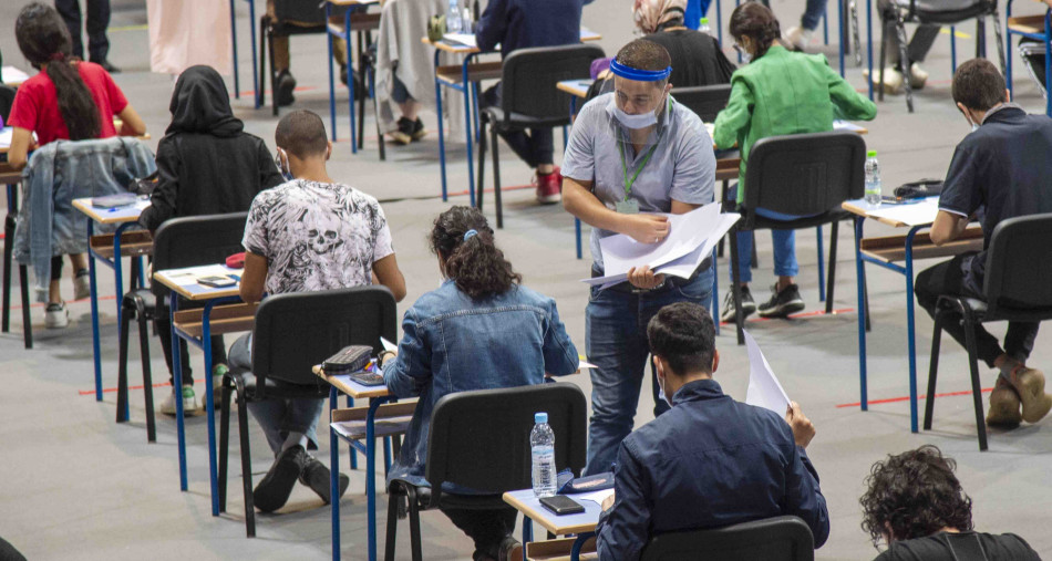 قيمتها 3 ملايين سنتيم.. 2000 تلميذ يستفيدون من منحة "استحقاق"