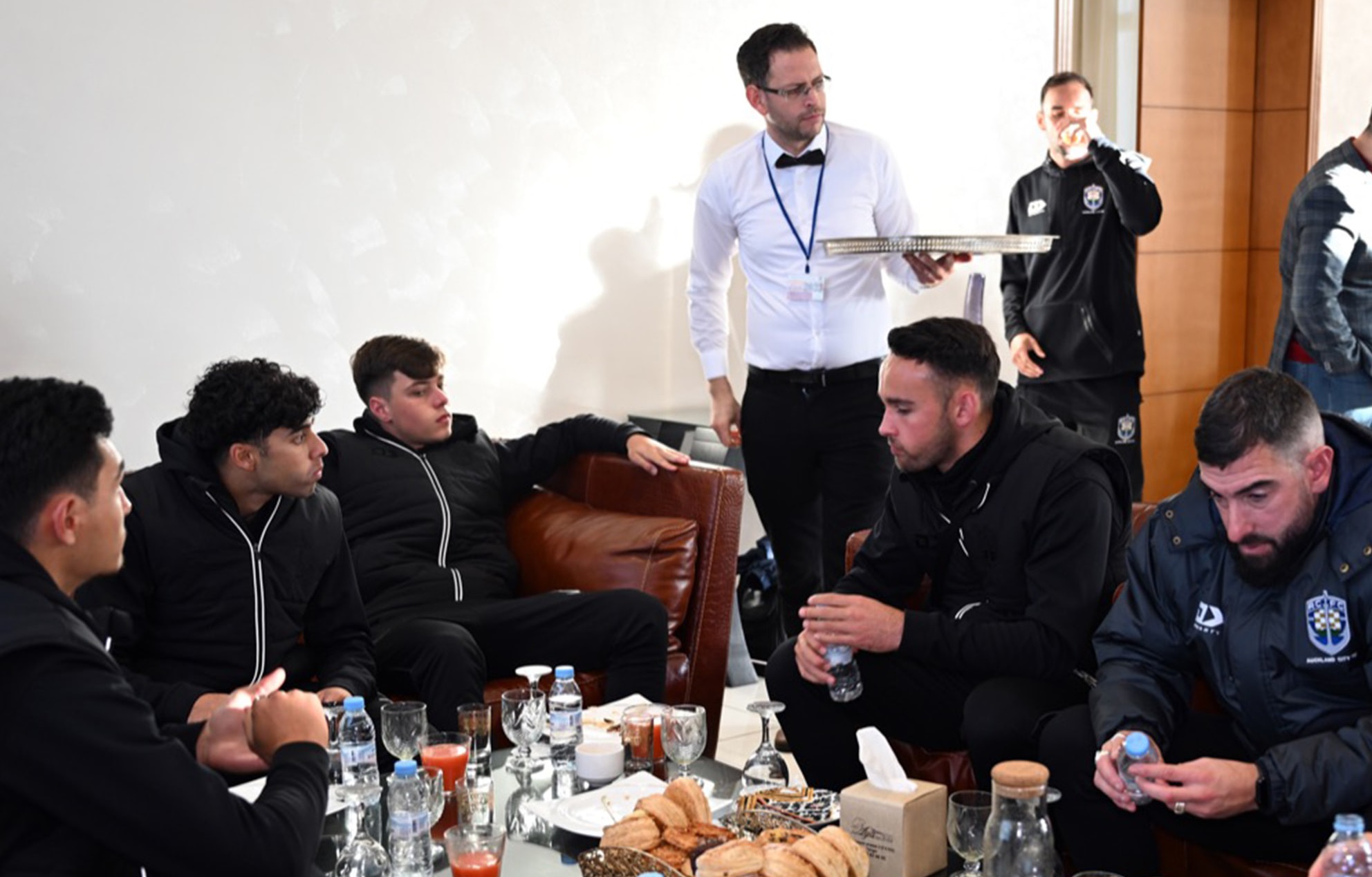 فريق أوكلاند سيتي يصل إلى طنجة استعدادًا للمشاركة في كأس العالم للأندية 🏆