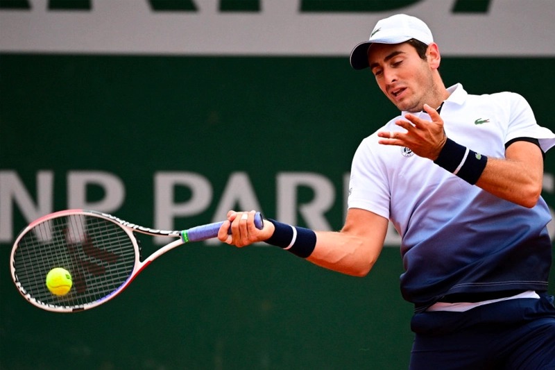 المغربي أيوب بنشتريت يتوج بدوري الدوحة الدولي للتنس