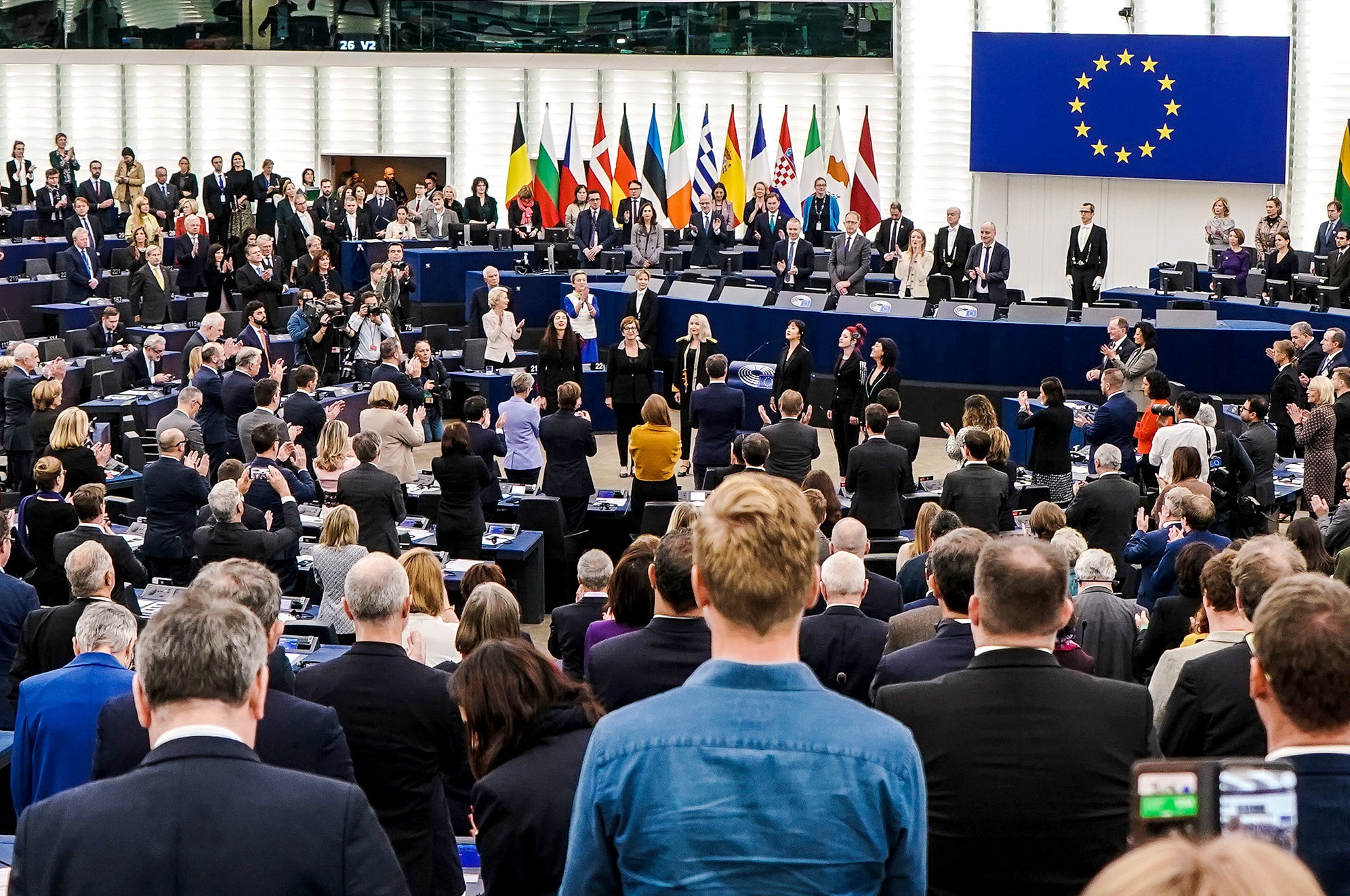 مئات المعتقلين في حراك الجزائر.. البرلمان الأوروبي: لنصوّت ضد المغرب !