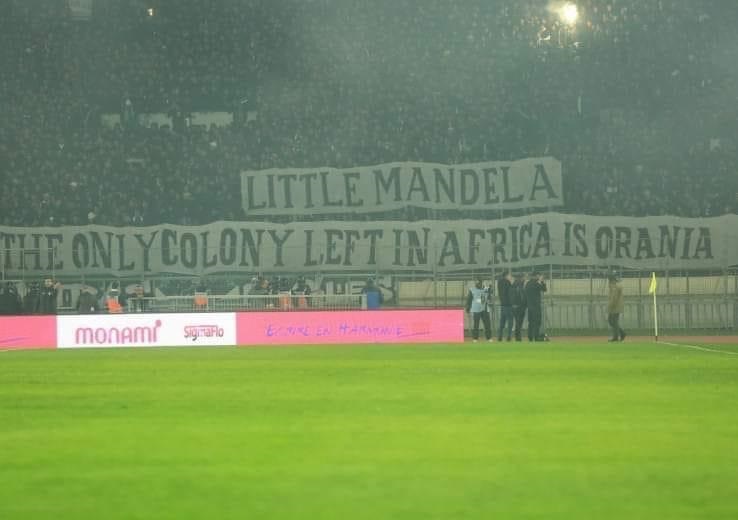 "مانديلا الصغير" يتلقى درسه الأول من جمهور الرجاء