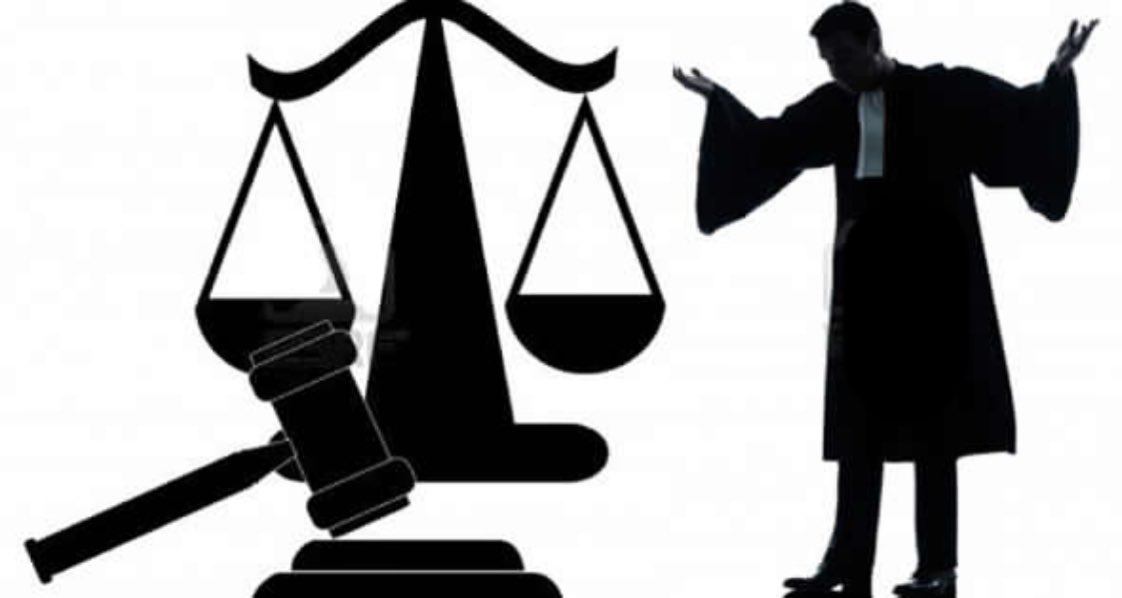 الروبوتات تقتحم عالم المحاماة !