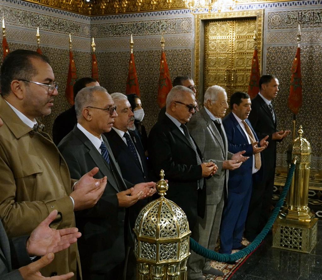  مجلس المهندسين يقوم بزيارة لضريح الملك الراحل محمد الخامس 