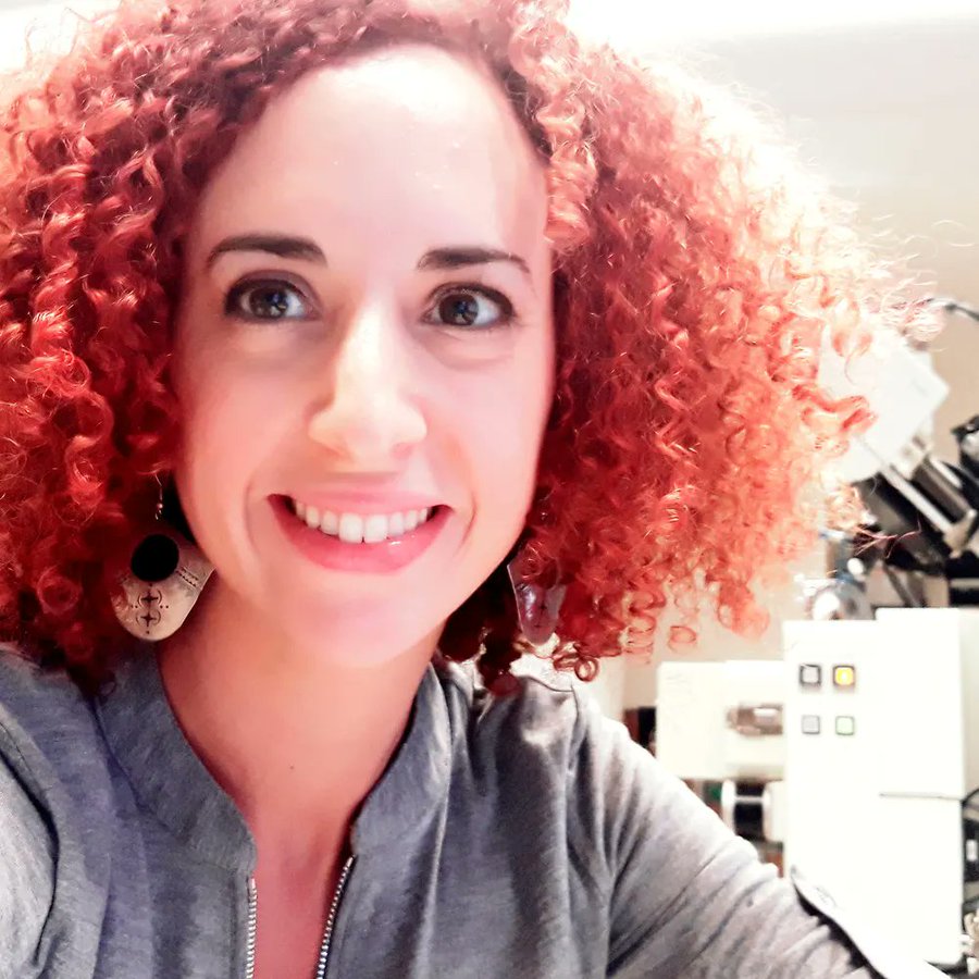 أسماء بوجيبار.. مغربية تبحث عن إمكانية الحياة في كواكب أخرى