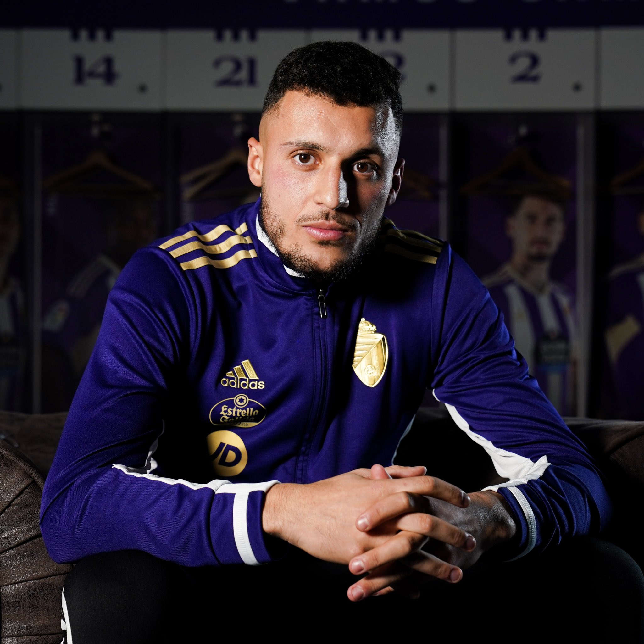 أملاح ينتقل إلى بلد الوليد