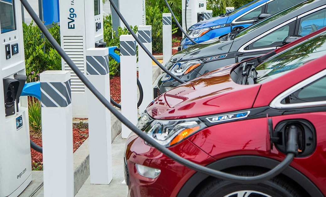 محطات للسيارات الكهربائية بالمغرب.. نهاية سيطرة شركات المحروقات