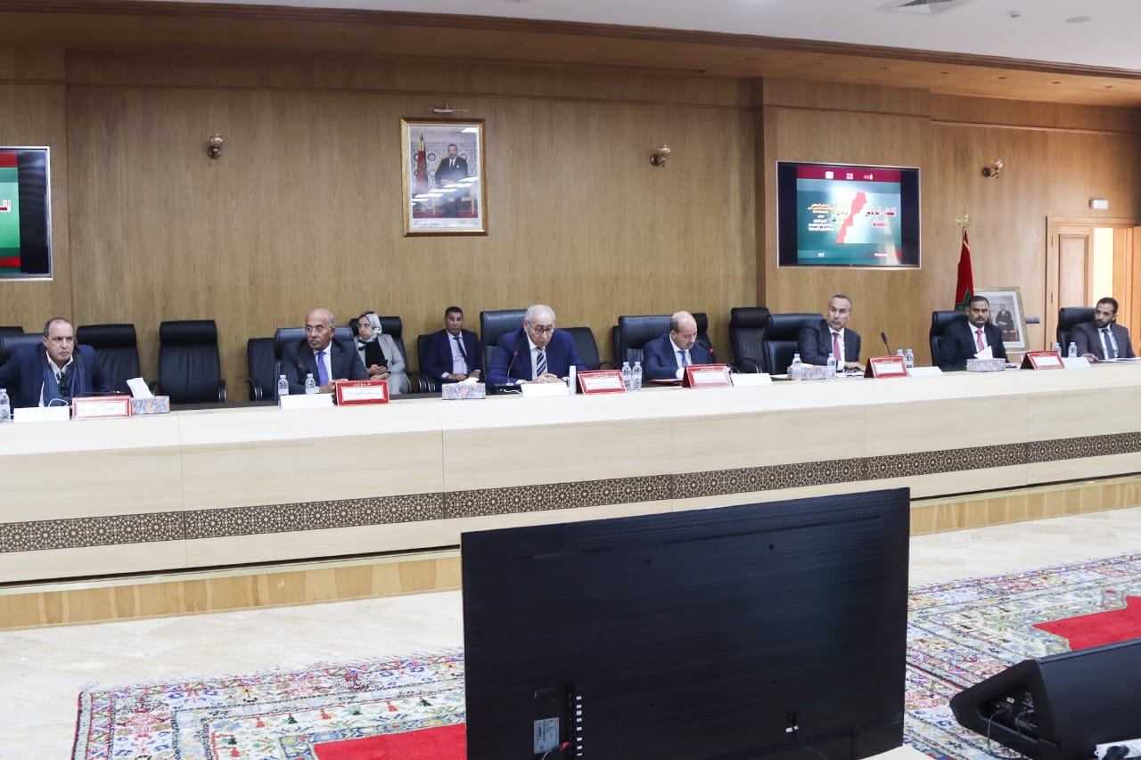 نظمها مجلس المستشارين.. توصيات ندوة تدعو إلى تفعيل سياسة اللاتمركز مع الانفتاح على خصوصيات الجهات