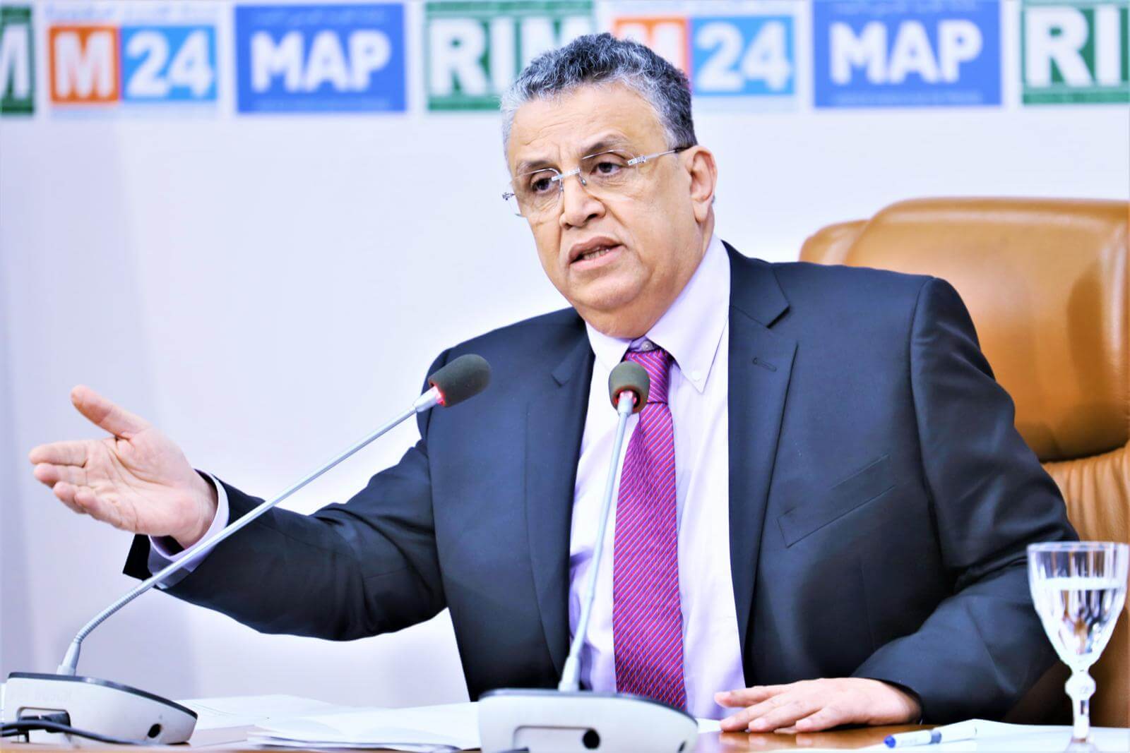 وهبي: "كمشة" من الراسبين في مباراة المحاماة تريد إهانة 2000 ناجح !