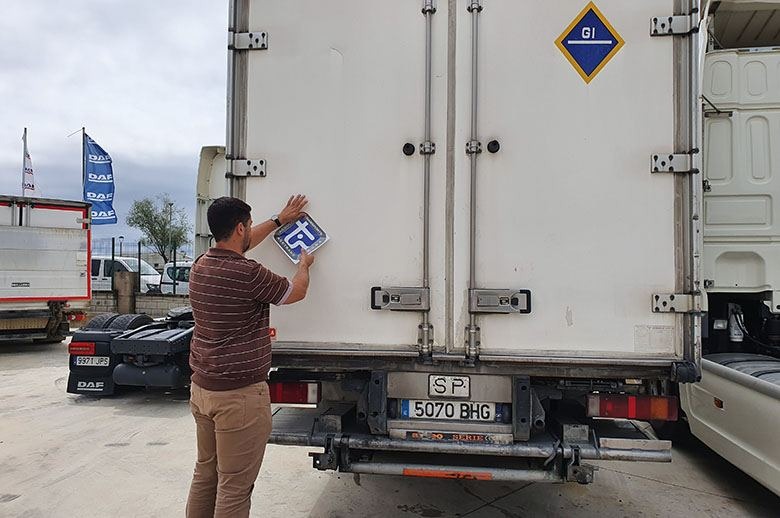 إسبانيا تعتزم تدريب وتوظيف سائقي شاحنات مغاربة