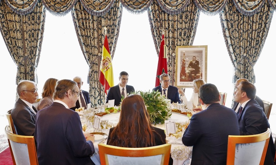 الملك يقيم مأدبة غذاء على شرف رئيس الحكومة الإسبانية