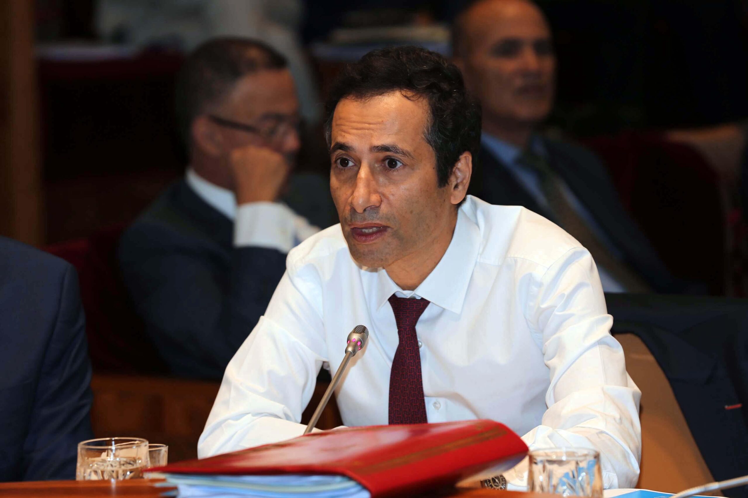 إعفاء بنشعبون.. الاقتصاد الوطني أولا !