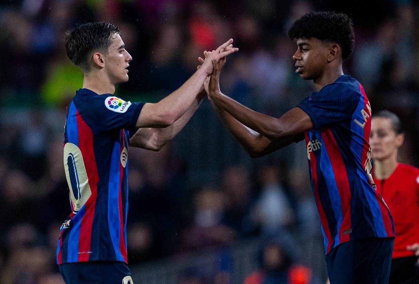 المغربي لامين جمال يسجل اسمه في تاريخ البارصا ويتلقى التهاني بالدارجة