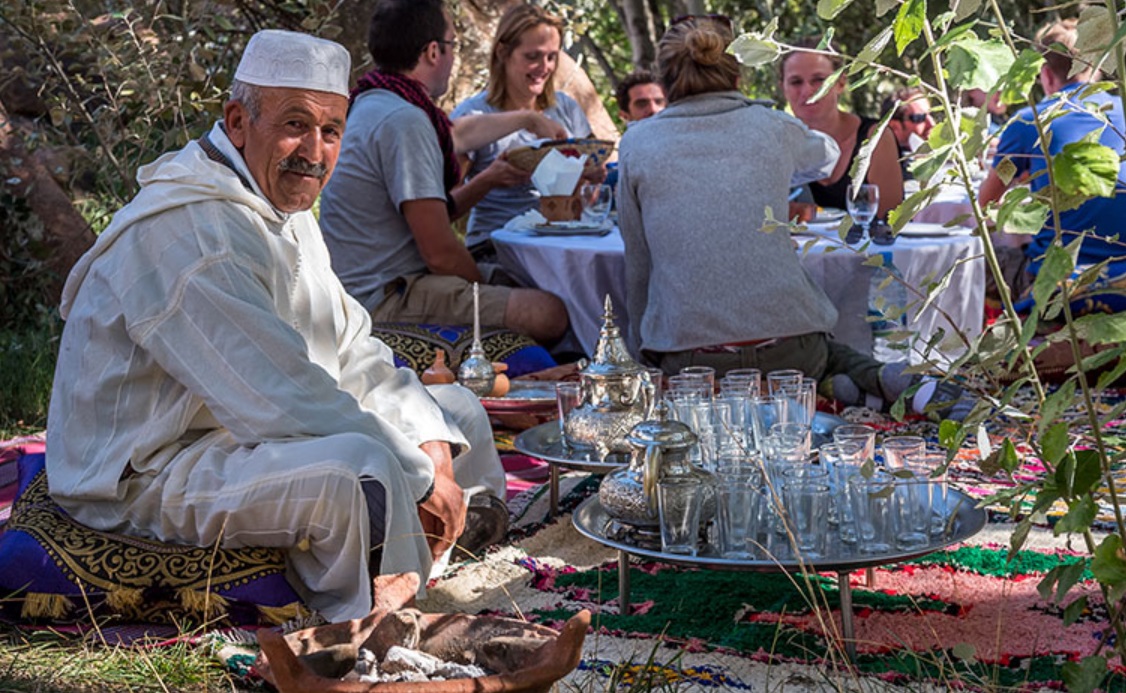 اليوم العالمي للشاي.. هكذا أحبّ المغاربة "أتاي" عبر التاريخ