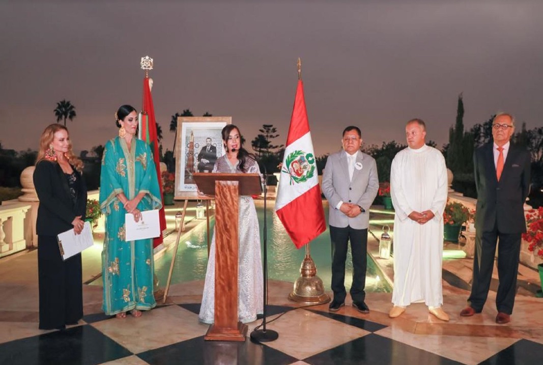  سفارة المغرب تروج للقفطان المغربي في حدث خيري بالبيرو 