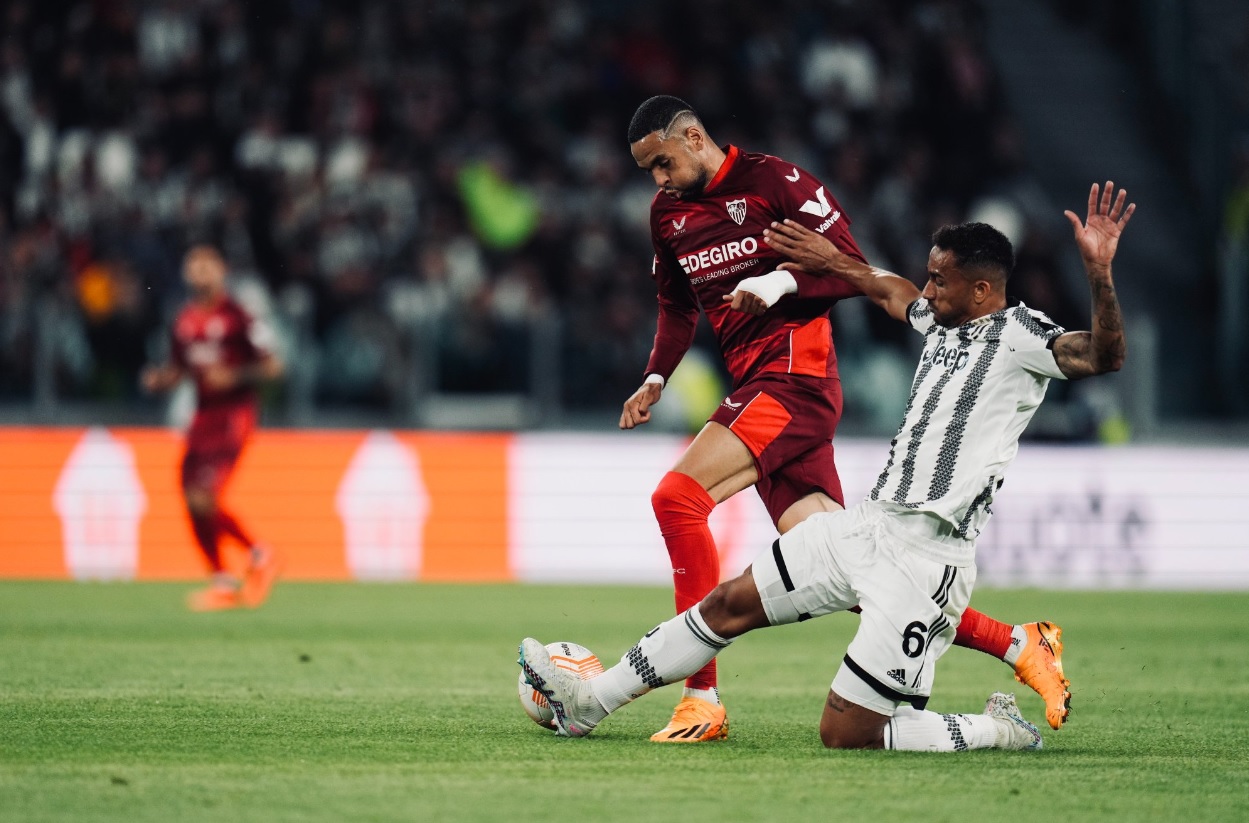 النصيري ينافس مبابي