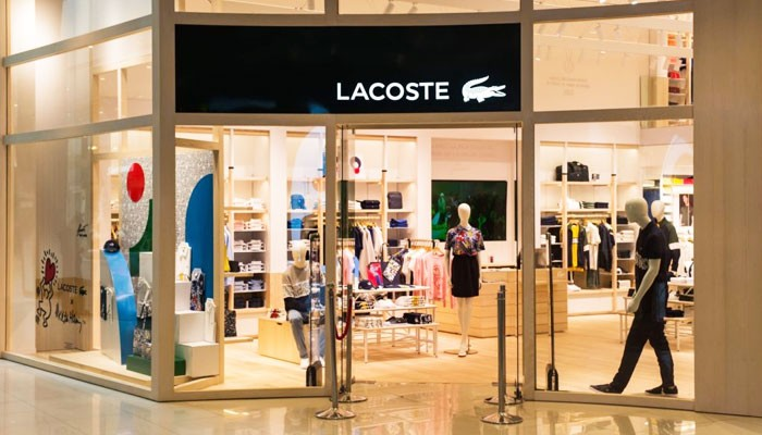 "لاكوست" تسحب جميع منتجاتها التي تضم خريطة المغرب المبتورة