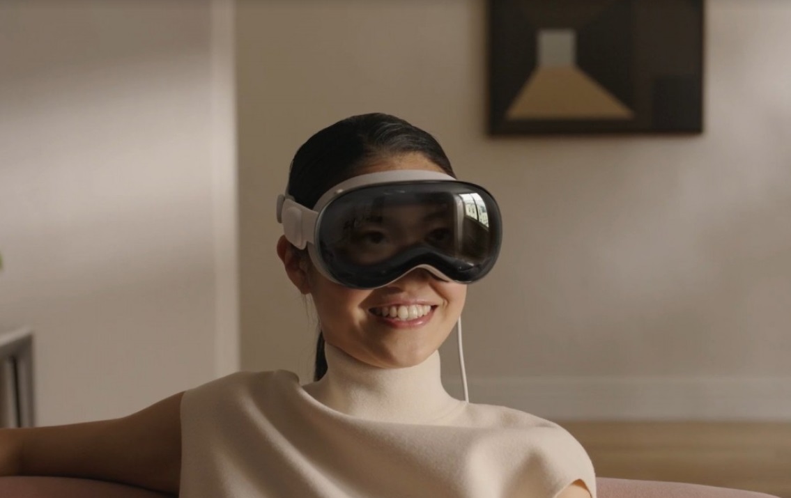 آبل تختار مراكش لترويج ابتكارها الجديد "أبل فيجن برو"